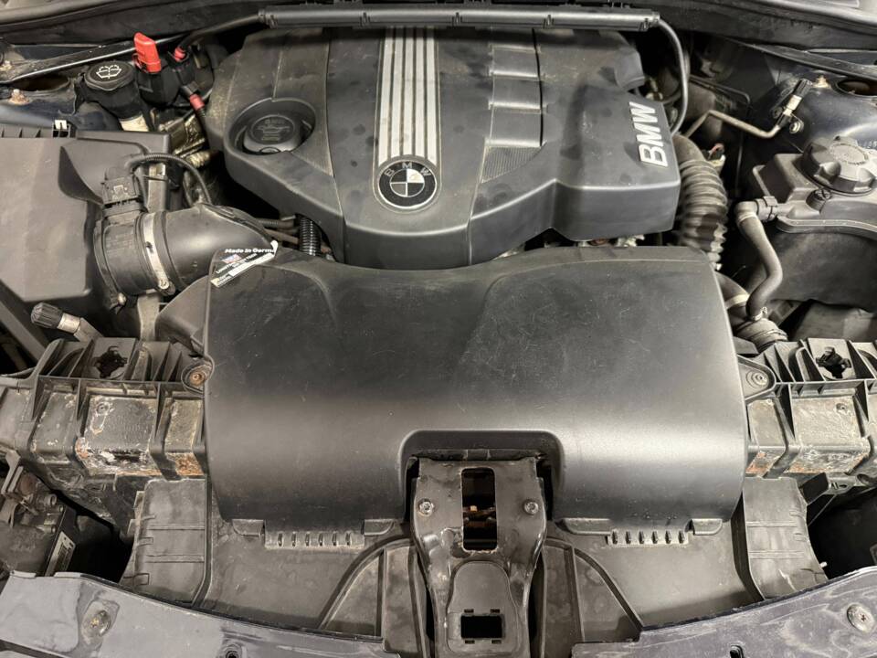 Image 12/18 of BMW 118i (2008)