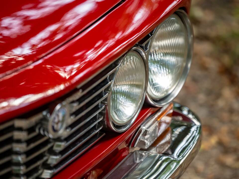 Image 7/12 de Alfa Romeo 2000 GT Veloce (1974)