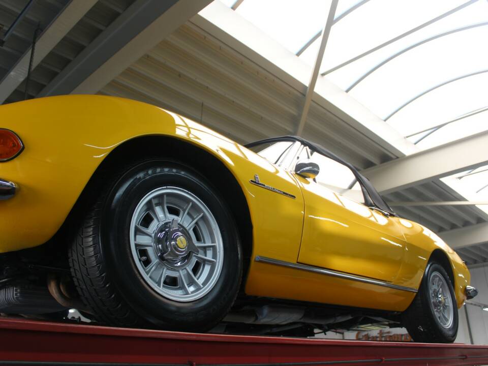 Image 11/50 of FIAT Dino Spider (1968)