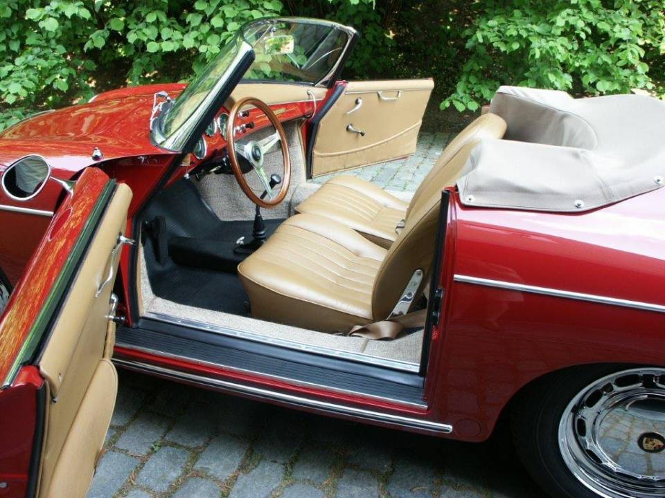 Image 12/35 of Porsche 356 B 1600 Super 90 (1961)