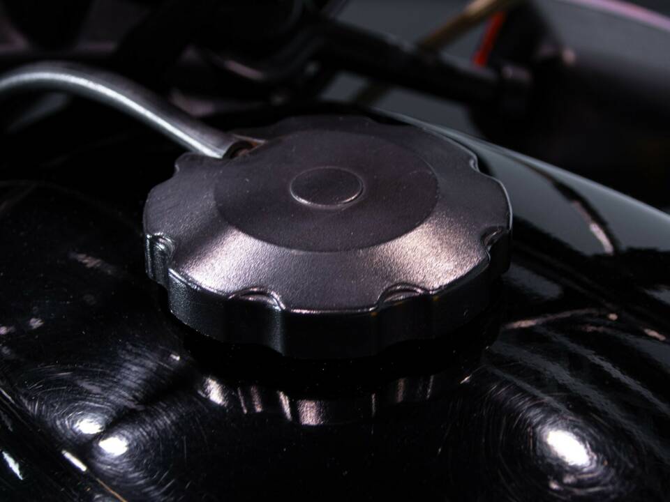 Image 31/50 of BMW DUMMY (1988)