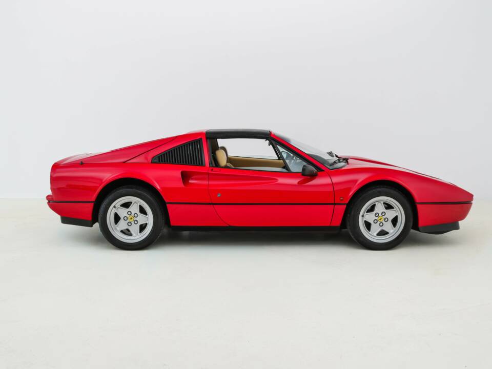 Image 4/20 of Ferrari 328 GTS (1986)