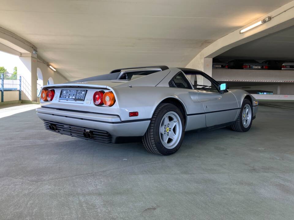 Bild 6/12 von Ferrari 328 GTS (1986)