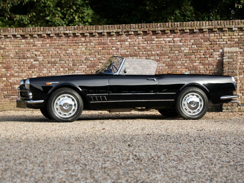 Bild 24/50 von Alfa Romeo 2000 Spider (1961)