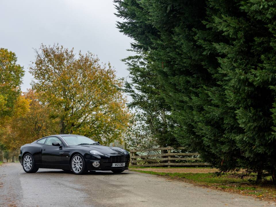 Afbeelding 20/50 van Aston Martin V12 Vanquish S (2007)