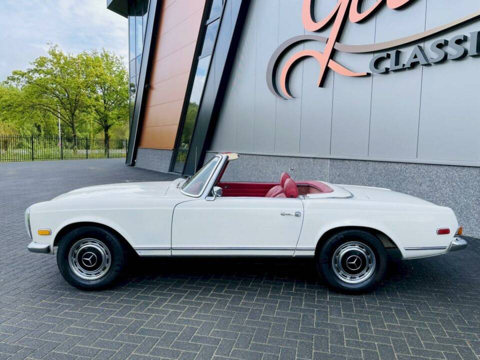 Immagine 5/36 di Mercedes-Benz 280 SL (1970)