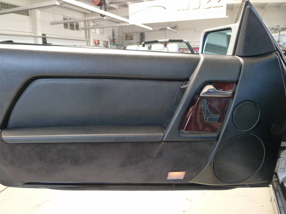 Image 40/47 of Mercedes-Benz 500 SL (1992)