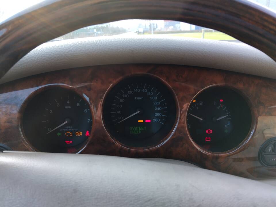 Image 53/71 of Daimler Super V8 (2000)