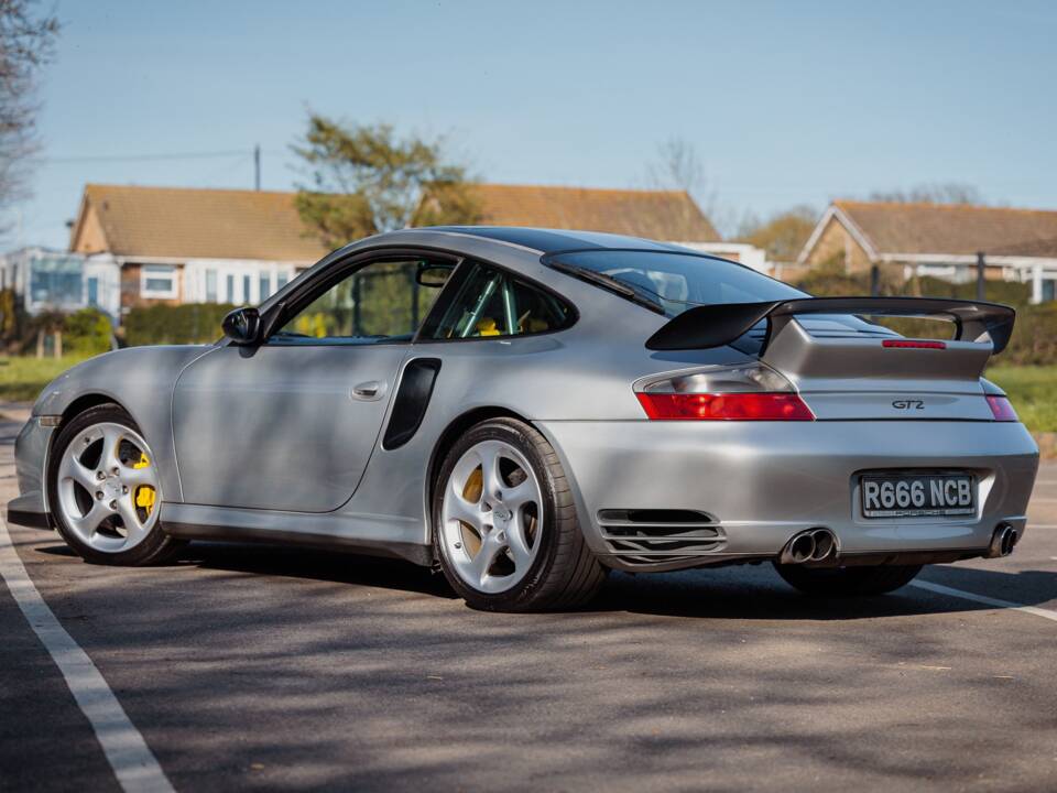 Bild 3/50 von Porsche 911 GT2 (2002)