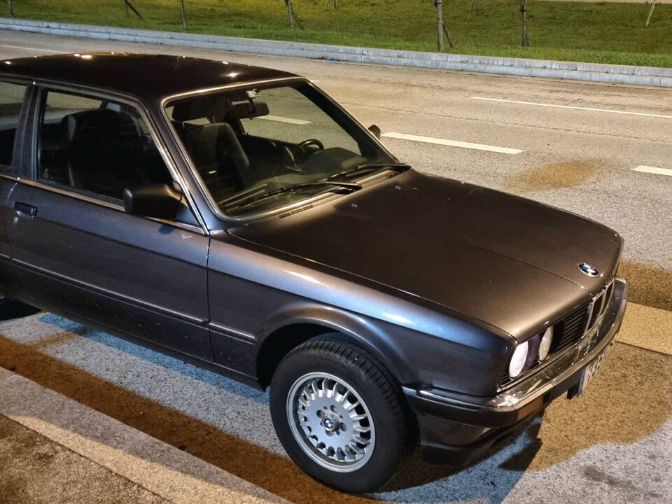 Image 60/100 of BMW 323i (1984)
