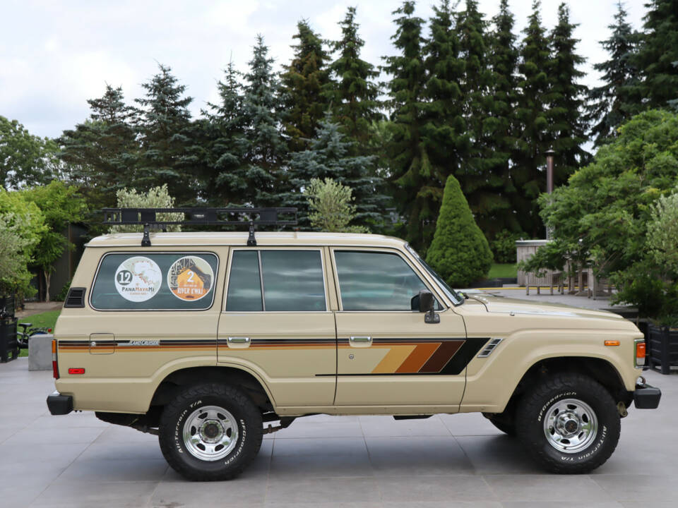 Bild 7/50 von Toyota Land Cruiser FJ 60 (1984)
