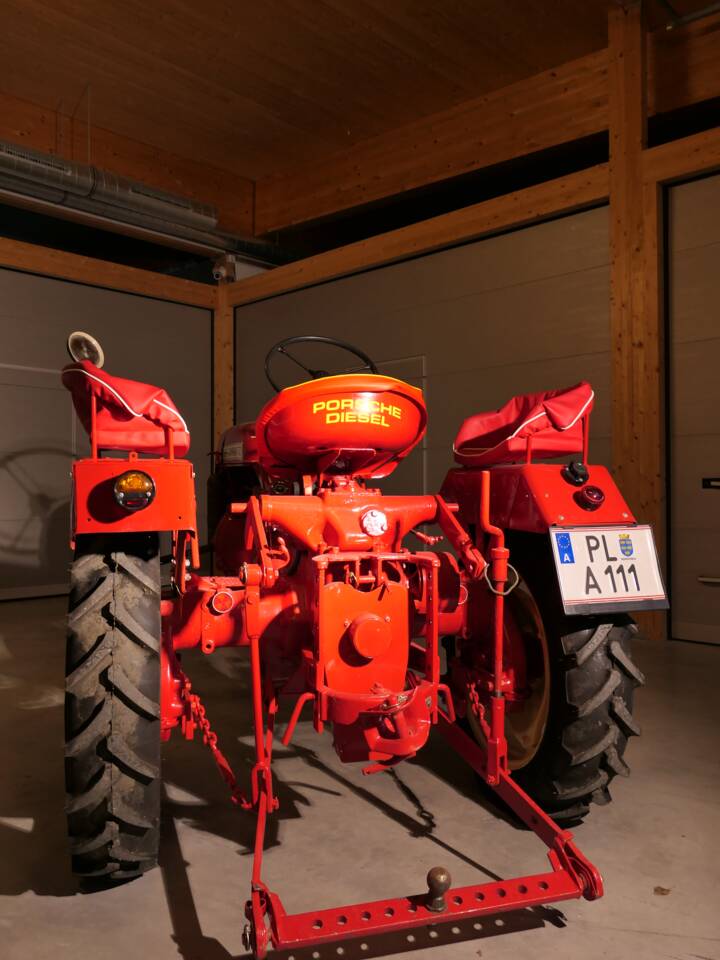 Afbeelding 17/50 van Porsche-Diesel Junior A111 (1957)