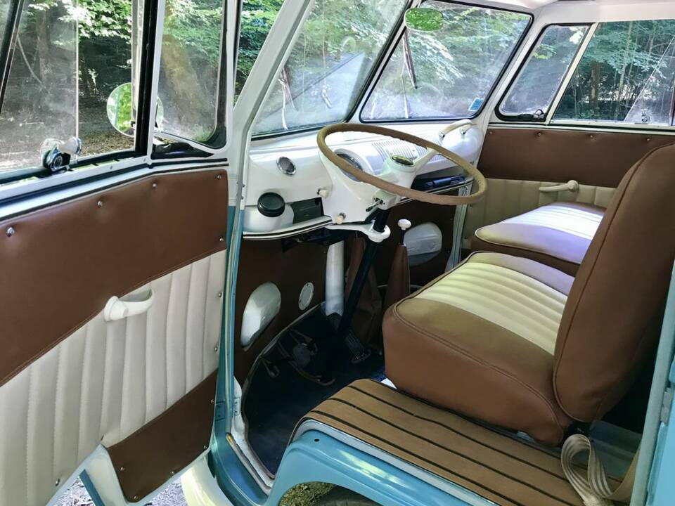 Image 2/8 of Volkswagen T1 Brasil (1974)