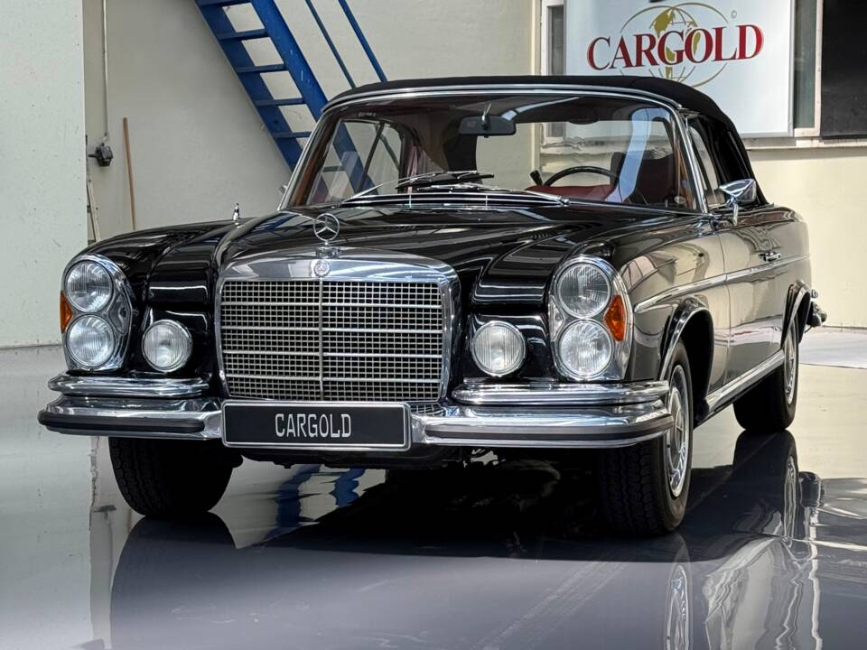 Bild 8/22 von Mercedes-Benz 280 SE 3,5 (1970)