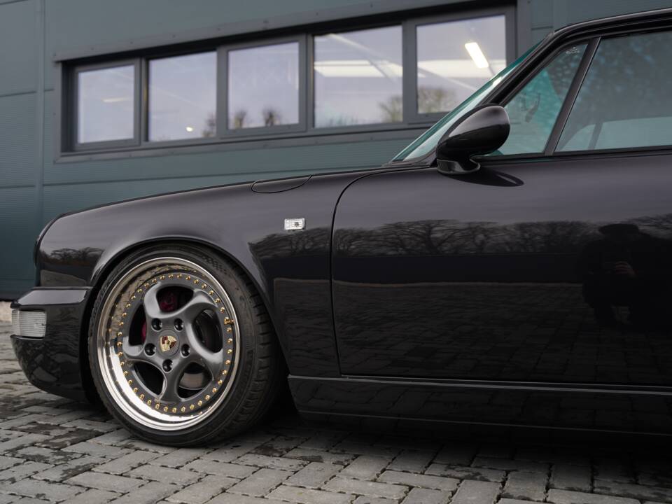 Bild 44/50 von Porsche 911 Carrera 4 (1990)