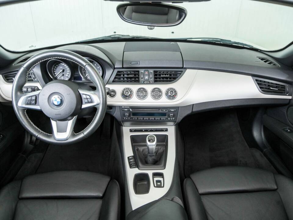 Image 7/50 of BMW Z4 sDrive23i (2010)