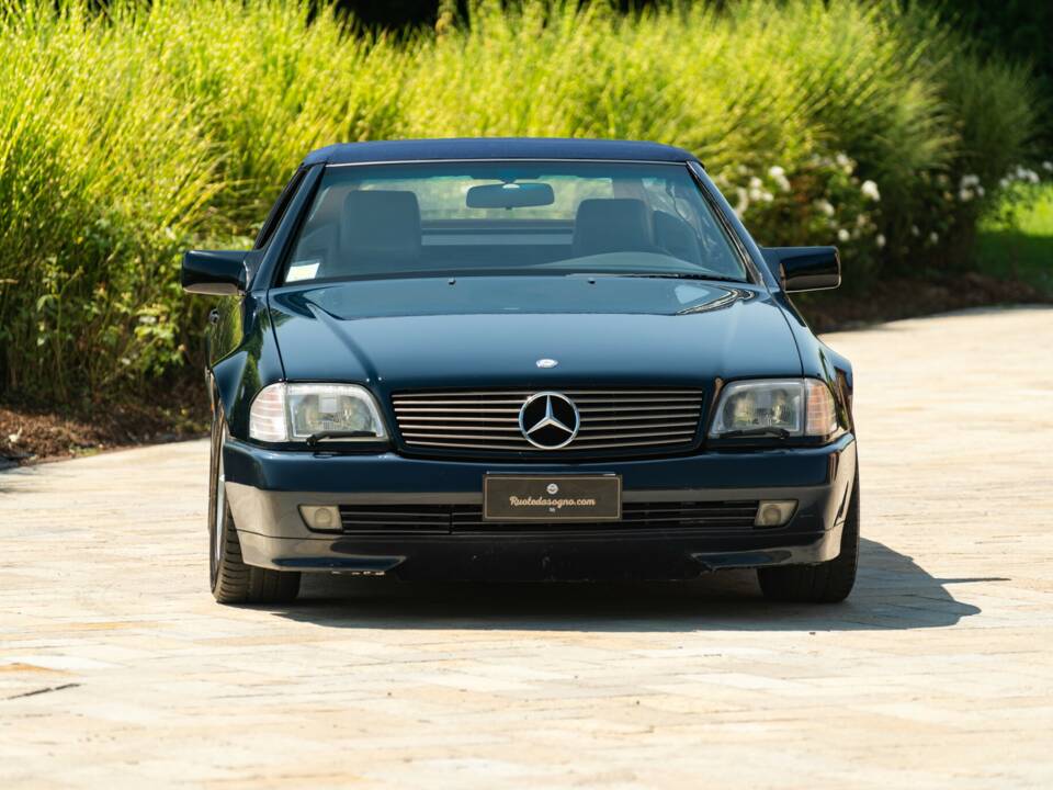Image 3/45 of Mercedes-Benz 500 SL (1990)