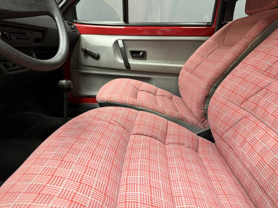 Bild 18/40 von Volkswagen Polo II Coupe 1.0 (1988)