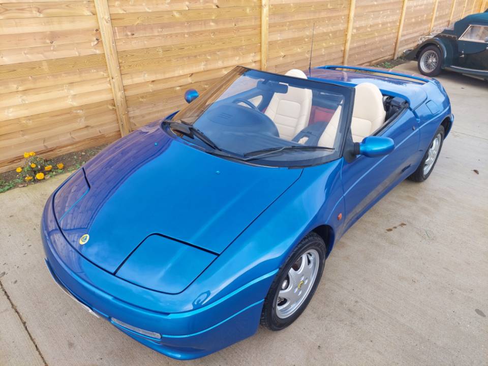 Bild 2/28 von Lotus Elan SE (1990)