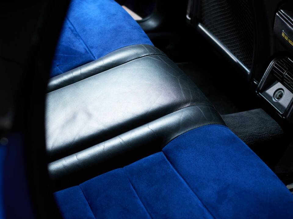 Image 43/113 of Audi S6 Plus Avant (1996)