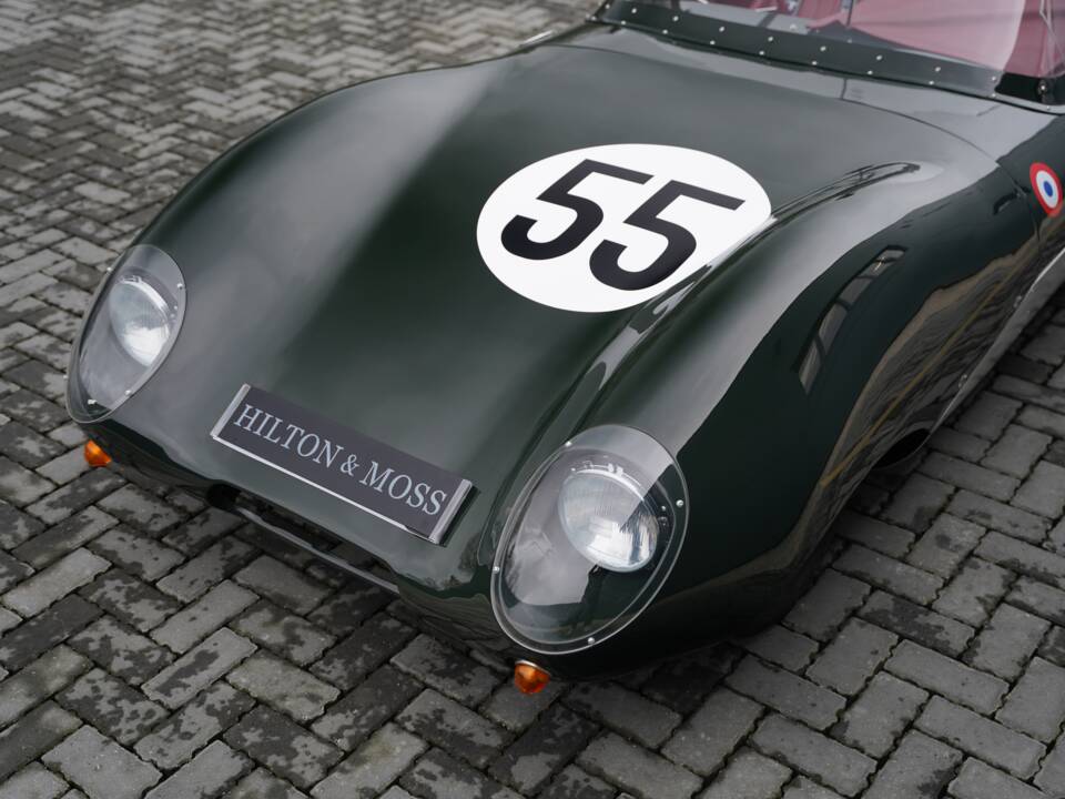 Image 34/50 of Westfield Eleven Sports (2020)