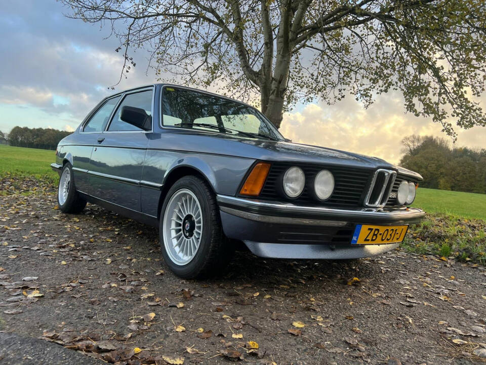 Bild 2/8 von BMW 323i (1980)