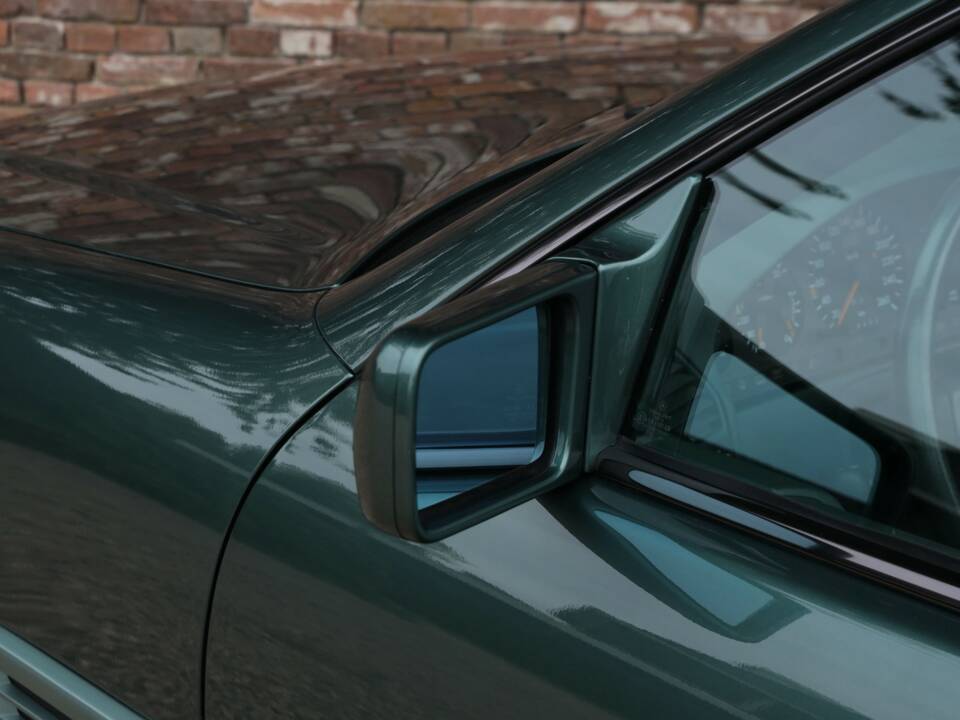 Image 24/50 of Mercedes-Benz 300 SL-24 (1992)