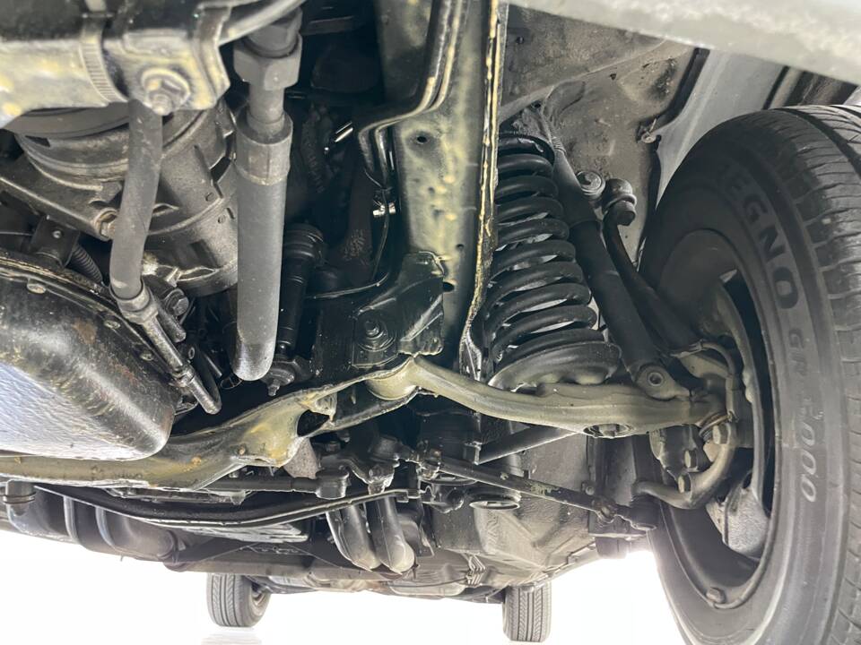 Image 33/40 de Mercedes-Benz 560 SEL (1987)