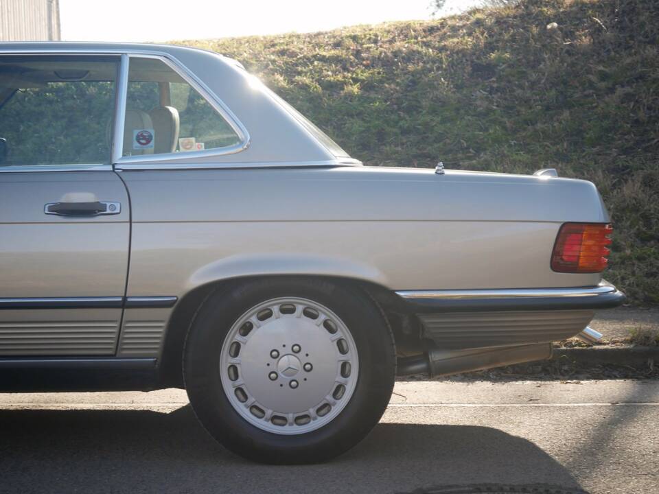 Bild 5/30 von Mercedes-Benz 560 SL (1989)