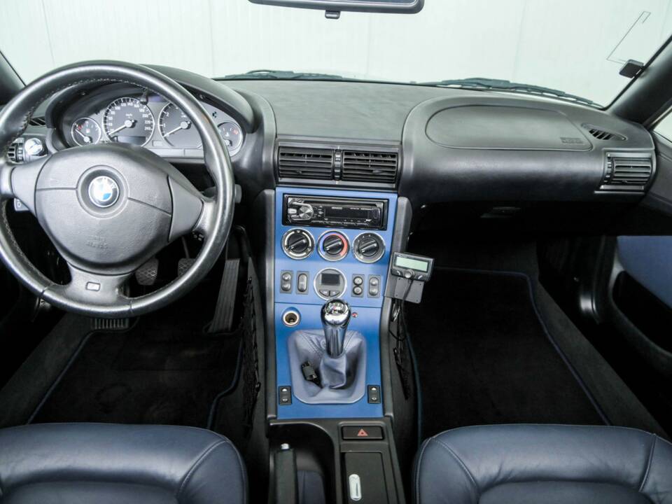 Image 15/50 of BMW Z3 2.2i (2001)
