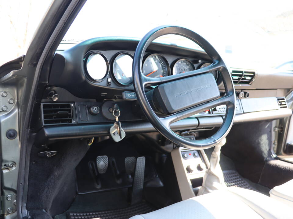 Imagen 31/52 de Porsche 911 Turbo 3.3 (1987)