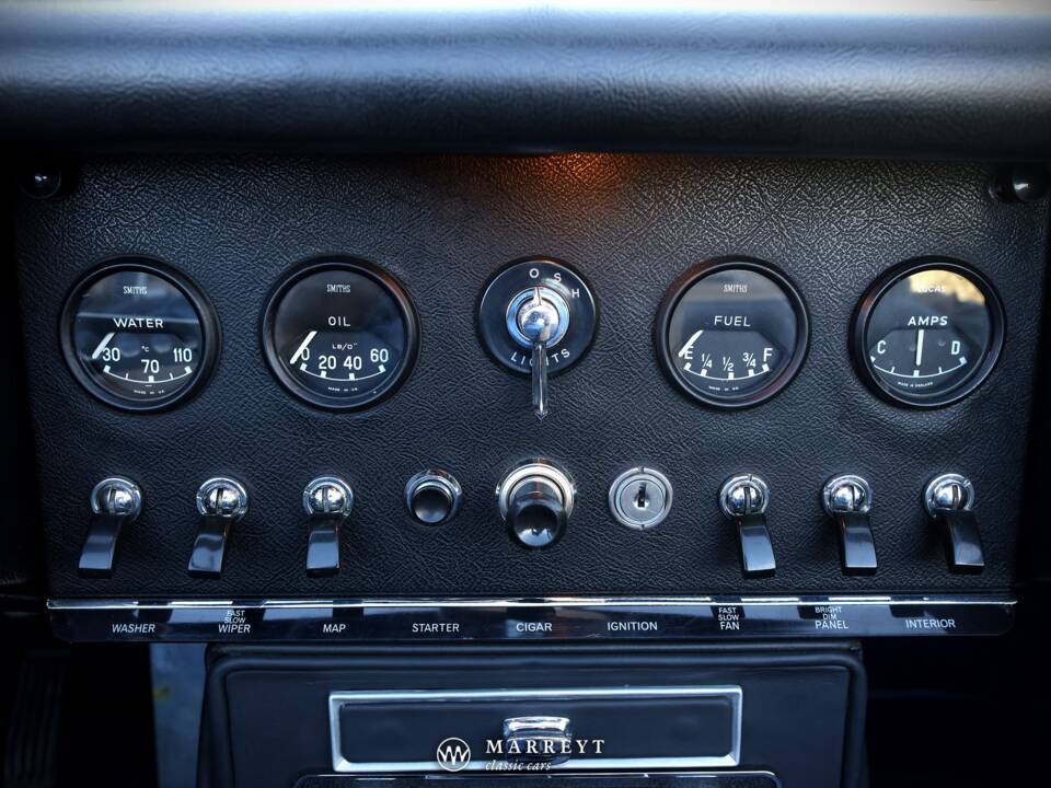 Image 46/80 de Jaguar Type E 4.2 (1966)
