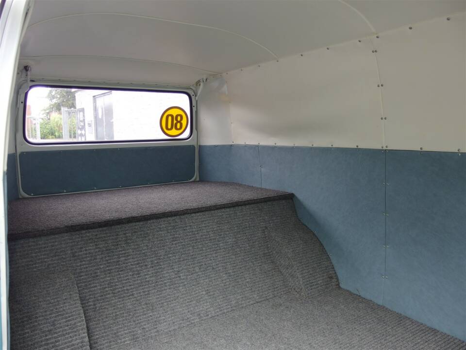 Bild 65/99 von Volkswagen T2b Kastenwagen (1977)