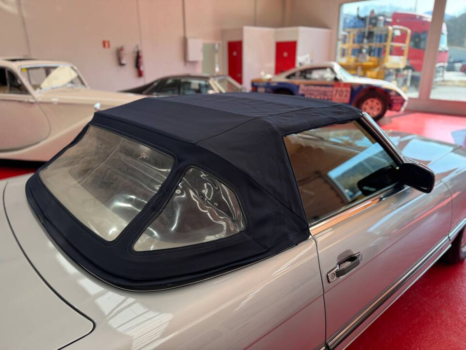 Image 7/34 of Mercedes-Benz 420 SL (1987)