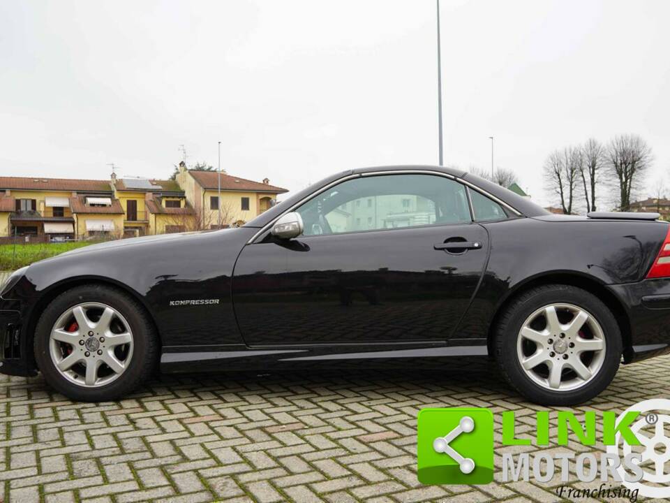 Immagine 4/10 di Mercedes-Benz SLK 200 Kompressor (1999)
