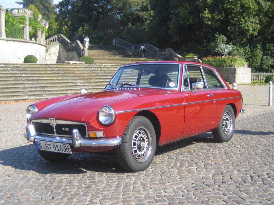 Image 1/9 of MG MGB GT V8 (1974)