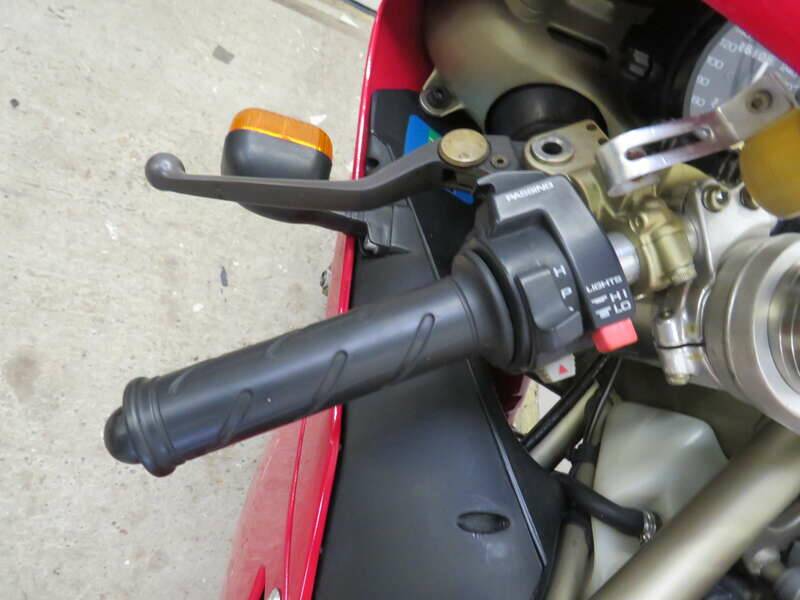 Bild 14/47 von Ducati 916 Strada (1994)