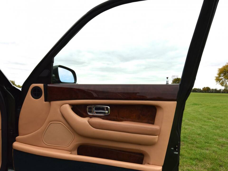 Immagine 46/50 di Bentley Arnage Green Label (1998)