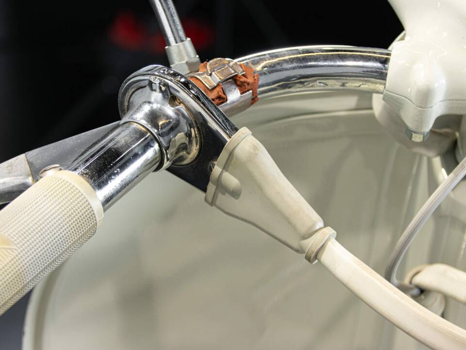 Image 39/50 of Piaggio Vespa 150 "Struzzo" VL (1956)