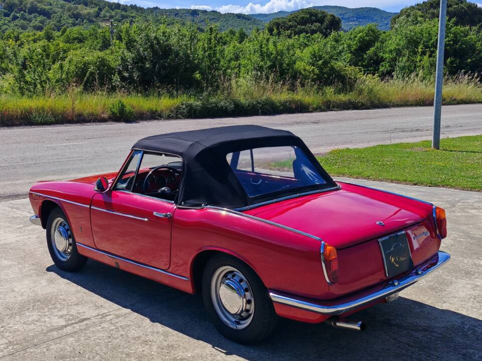 Image 7/40 of Innocenti 950 Spider (1963)