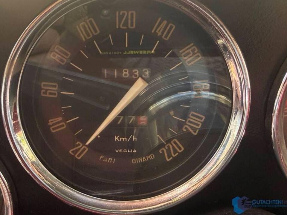 Bild 66/98 von Alfa Romeo 2000 Spider (1960)