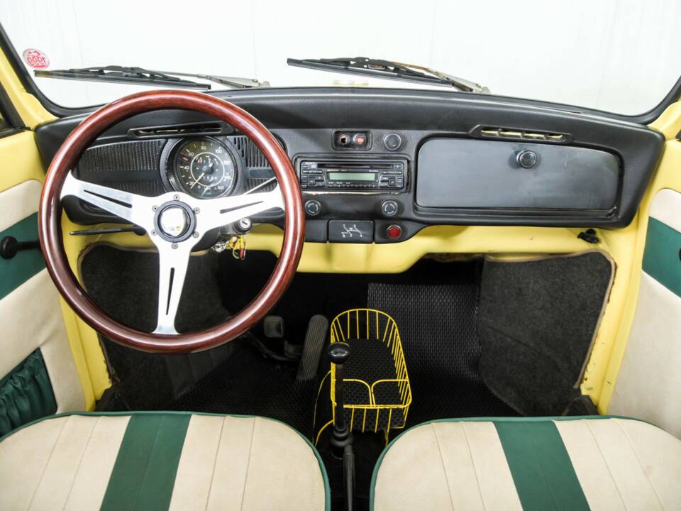 Immagine 7/50 di Volkswagen Käfer 1302 (1971)