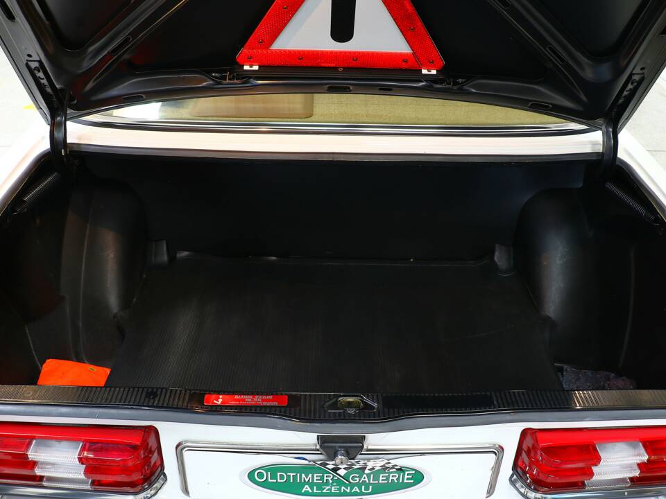 Bild 24/25 von Mercedes-Benz 280 E (1977)