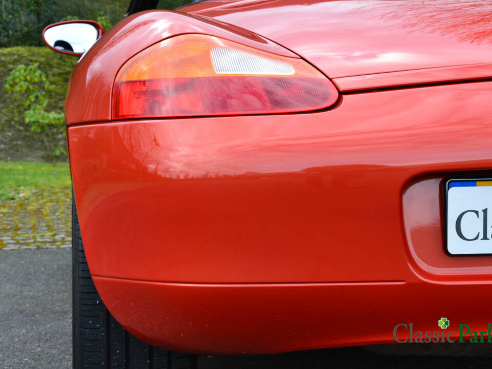 Immagine 25/50 di Porsche Boxster (2002)