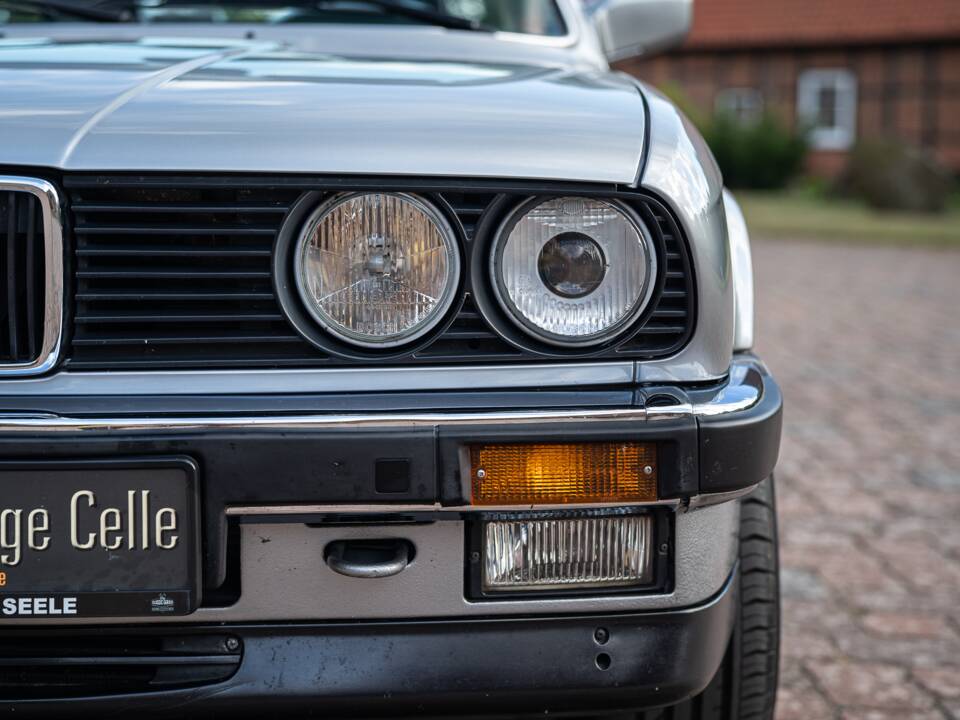 Image 6/71 of BMW 325i (1989)