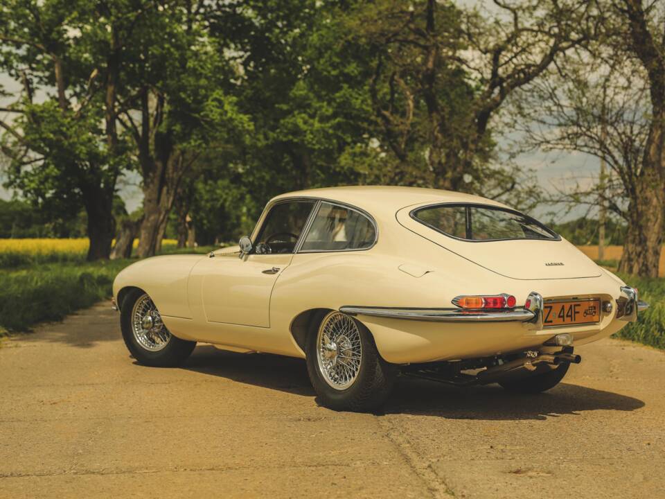 Image 33/78 of Jaguar E-Type 3.8 (1962)