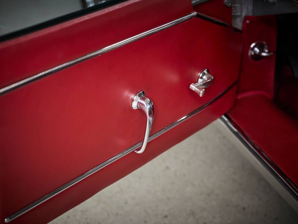 Immagine 86/99 di Jaguar E-Type 3.8 (1964)