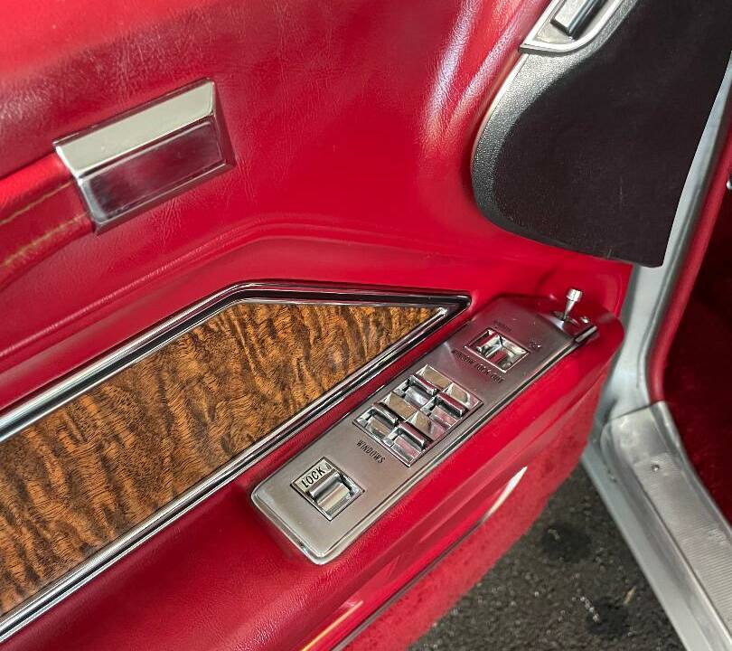 Image 18/51 de Cadillac Sedan DeVille (1970)