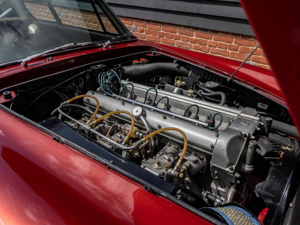Bild 48/50 von Aston Martin DB 6 Vantage (1969)