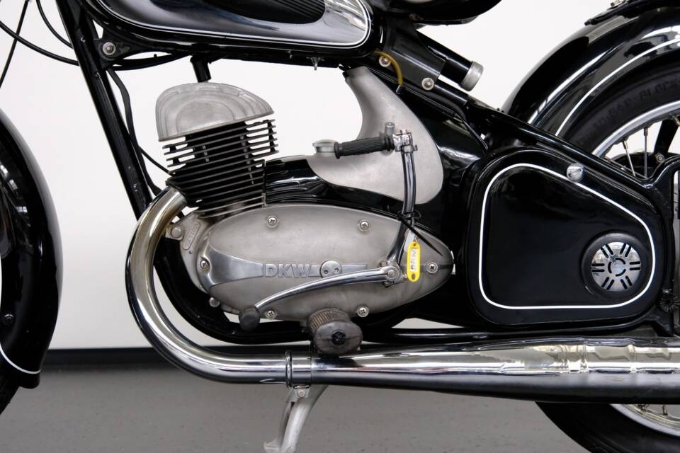Image 46/86 de DKW RT 175 (1954)